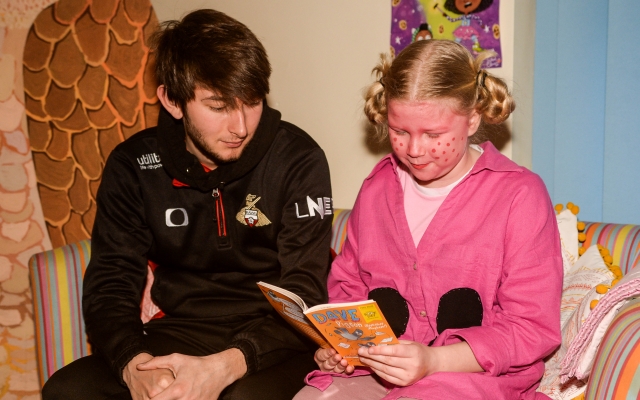 Club Doncaster Foundation give free books to local primary school pupils